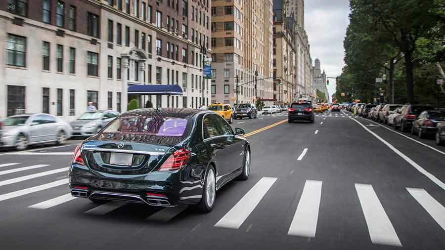 luxury-sedan-car-service-airport-transfers-nyc-1